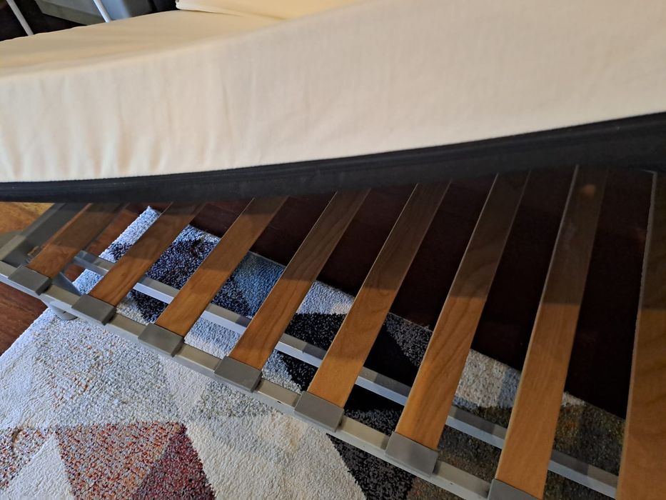 Sofá cama 3 lugares + colchão + capa COMO NOVO