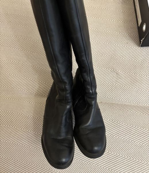 Сапожки жіночі гарні