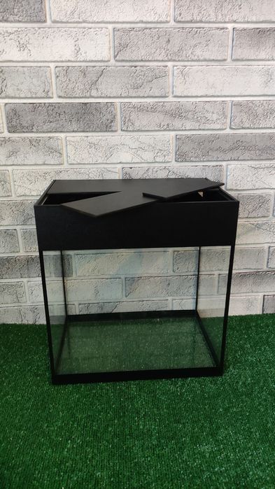 Акваріуми з кришкою
