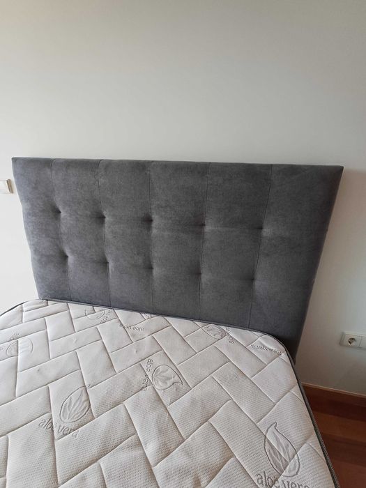 Cama com estrado