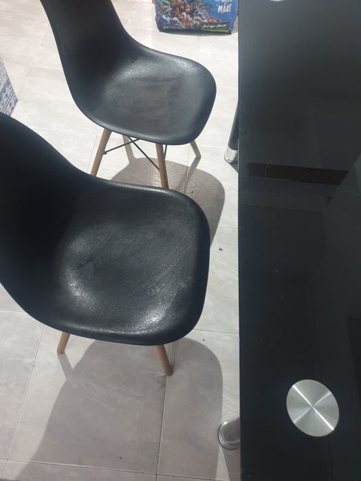 Mesa de jantar +3 cadeiras.