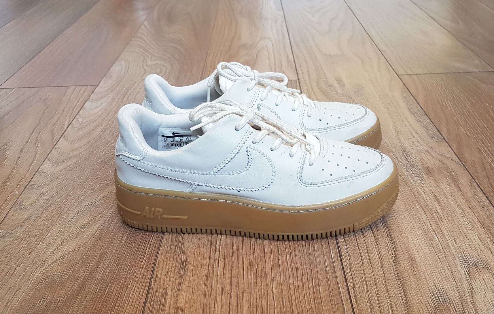 Buty Nike Air Force 1 Sage Low LX rozmiar  40 okazja Sneakers