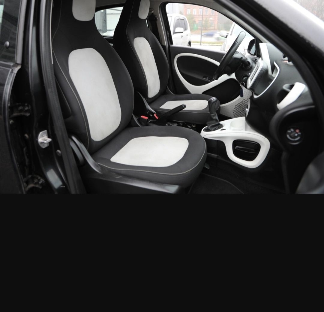 Продам автомобиль smart forfour 2015