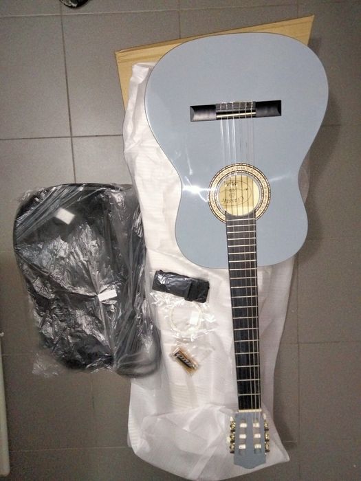 Violão clássico novo