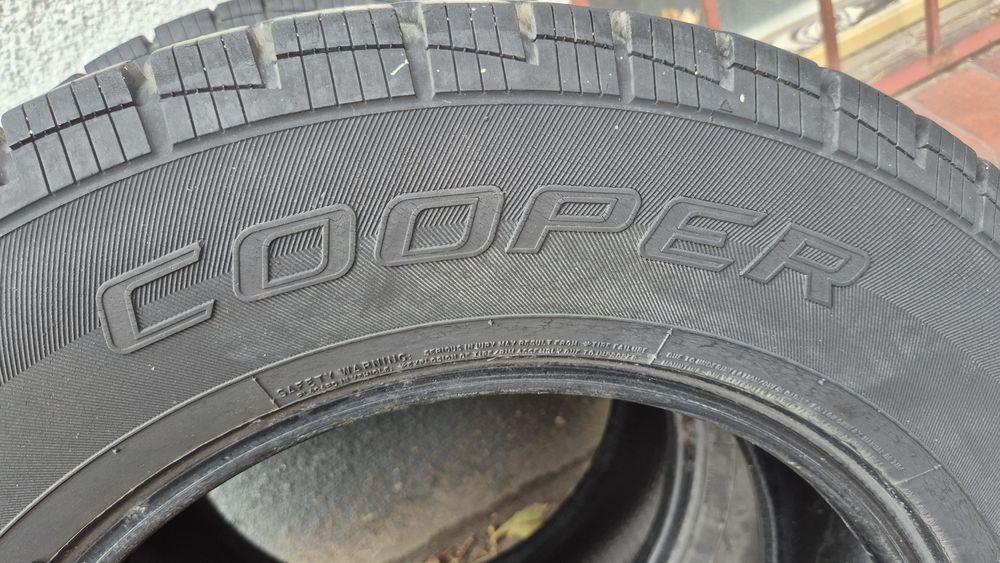 Opony zimowe Cooper Discoverer 215 70 R16