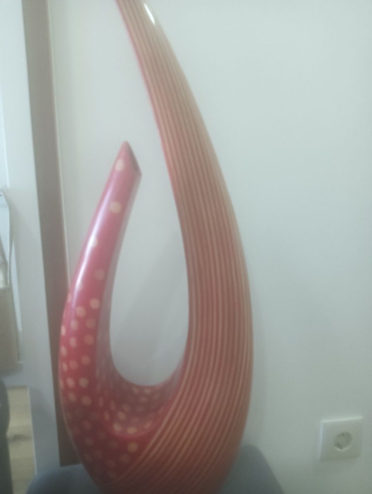 Item de decoração vermelho