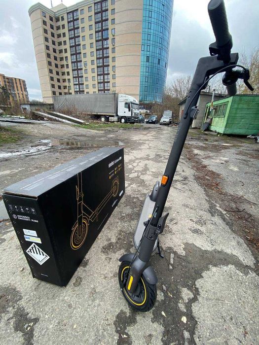 Електросамокат Segway Ninebot MAX G30 II