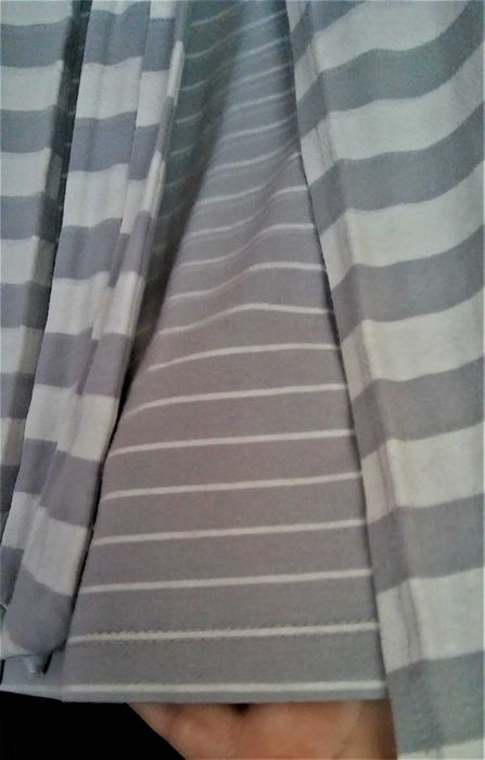 Bluzka bliżniak w pasy.