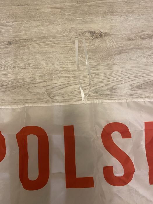 Flaga baner z wiązaniami
