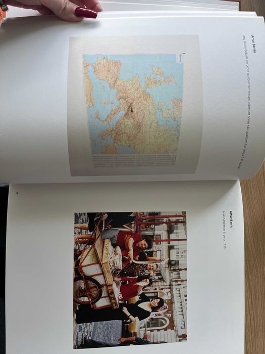 Livro Artistas Portugueses na coleção da Fundação de Serralves