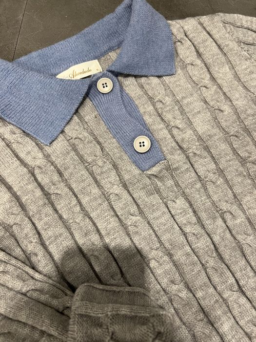 Стильне поло в сірому кольорі