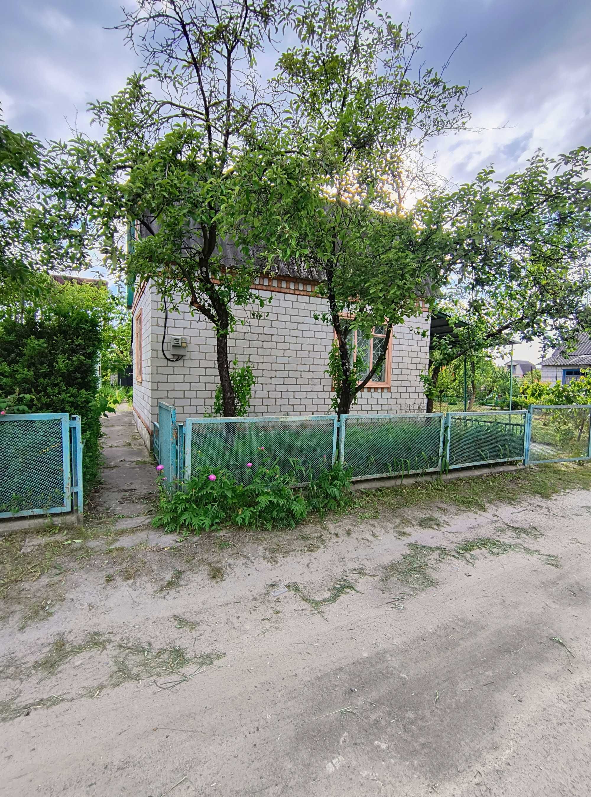 Продам Дачу 10км. от Центра, ліс, озеро.