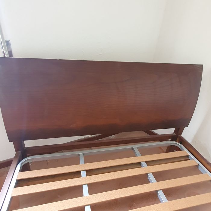 Cama casal + estrado