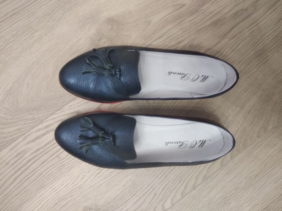 Продам майже нові шкіряні лофери Mio Parenti