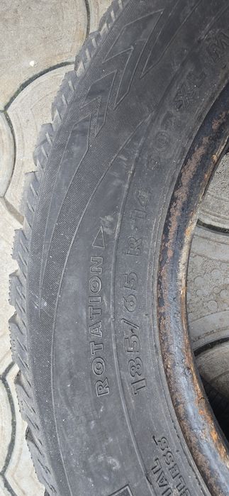 Продам 2 колеса зима 1200грн пара