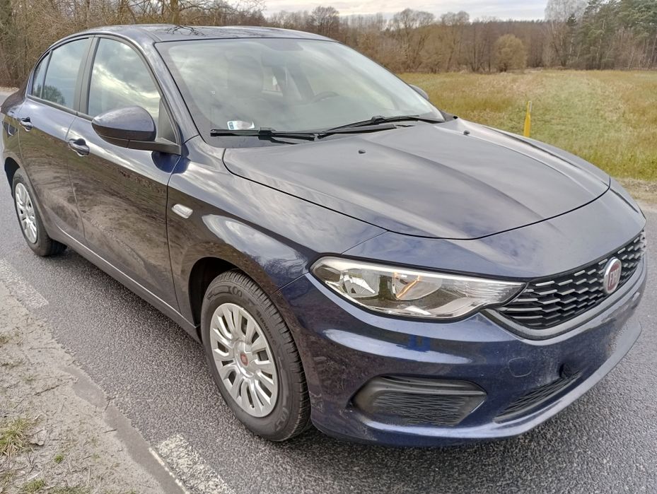 Wypożyczalnia, wynajem auta, samochodu  FIAT TIPO , 1,4 benzyna , 2017