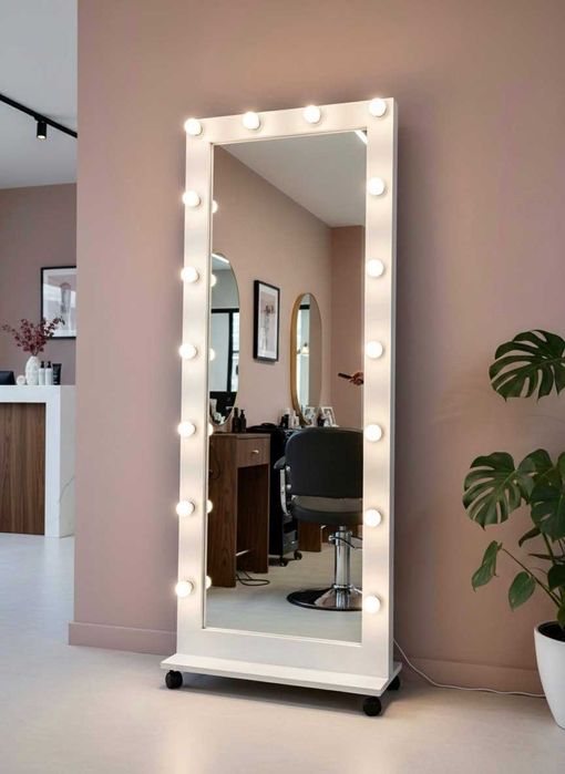 Гримерне дзеркало на опорі в білій рамі / Гримерное зеркало / ЗЕРКАЛА