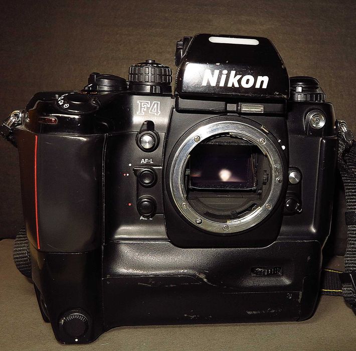 Super! Nikon F4 body. Klasyk