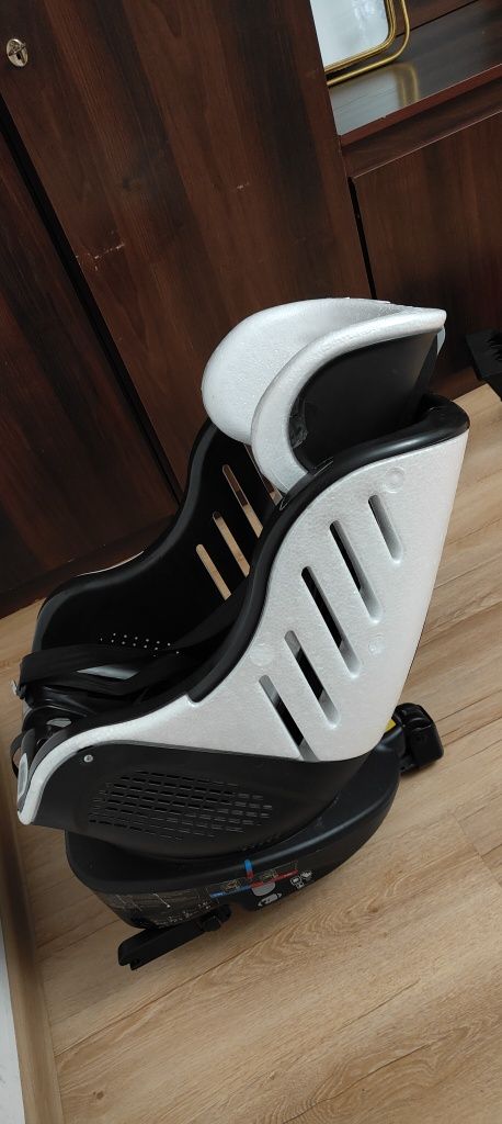 Fotelik obrotowy Joie 360° 9-18 kg