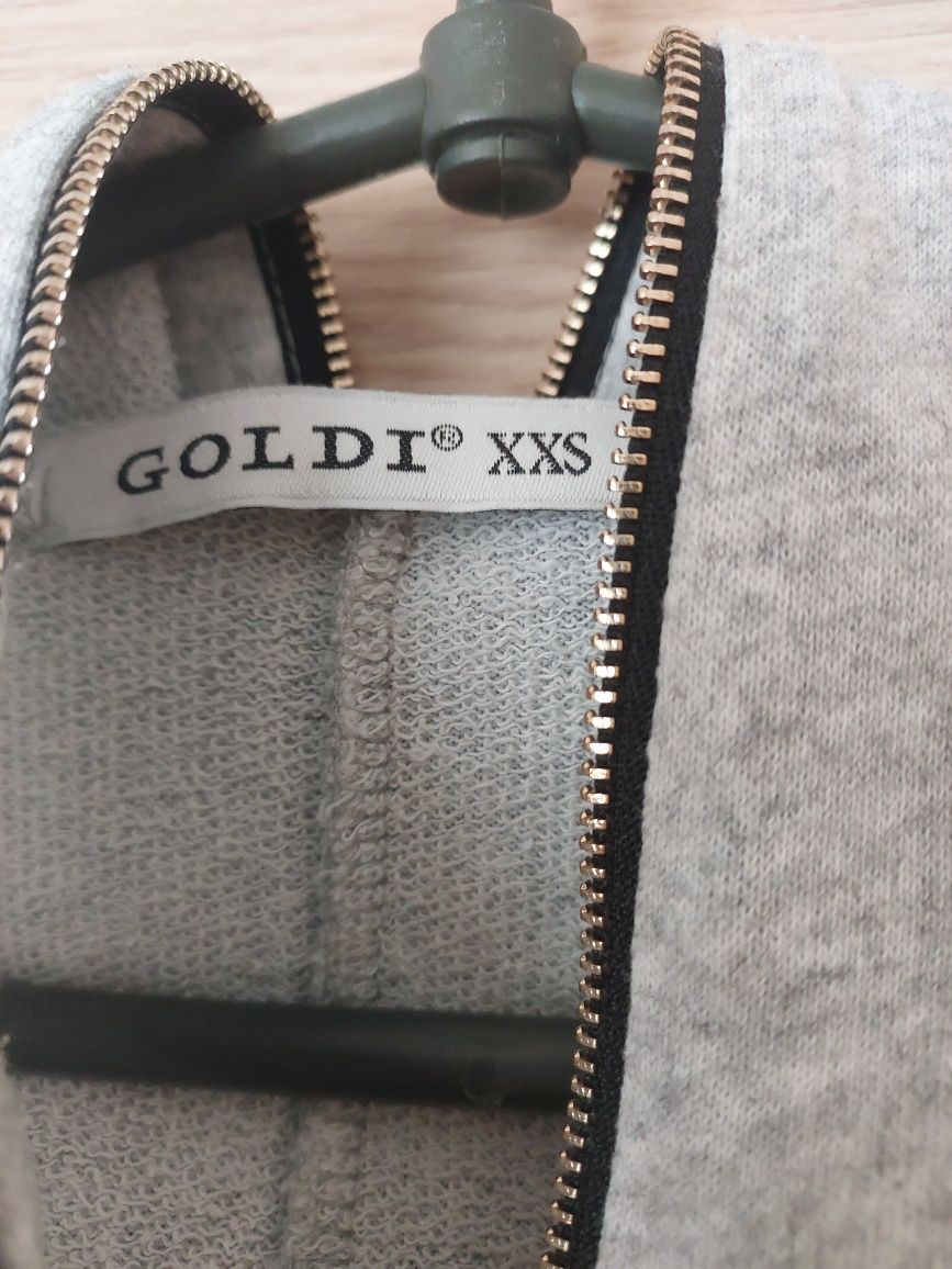 Продам плаття Goldi