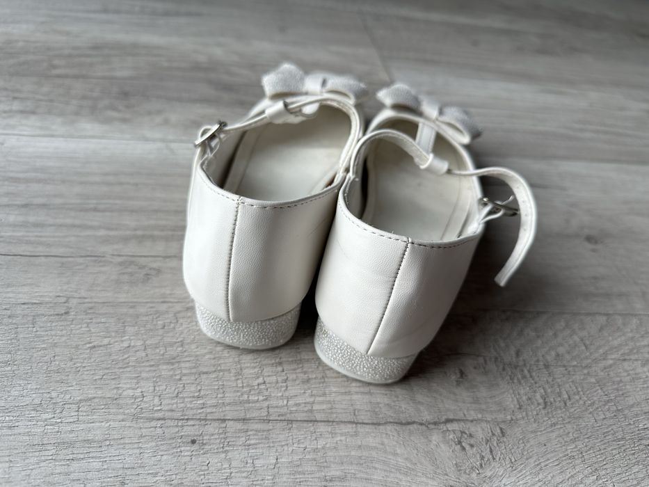 Sprzedam buty komunine