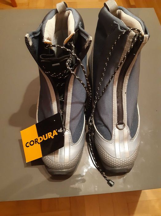 Nowe buty do nart biegowych marki Cordura rozm. 40 damskie