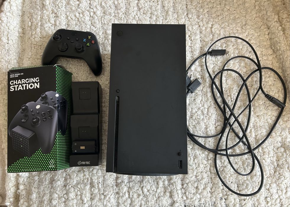 Xbox Series X em bom estado e completamente funcional
