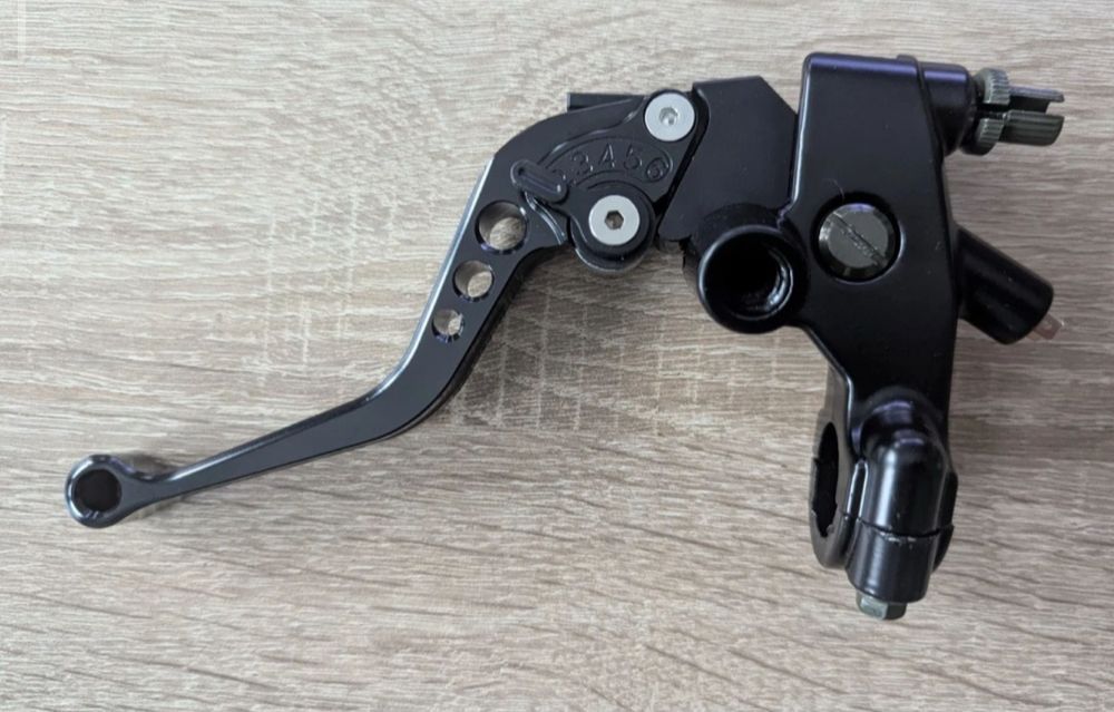 Продаються иото-ручки зчеплення і гальма (універсальні)