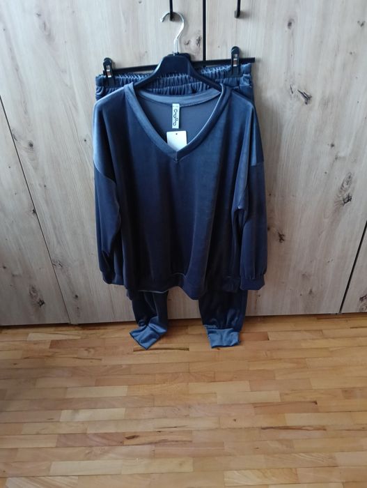 Nowy dres grafitowy kolor