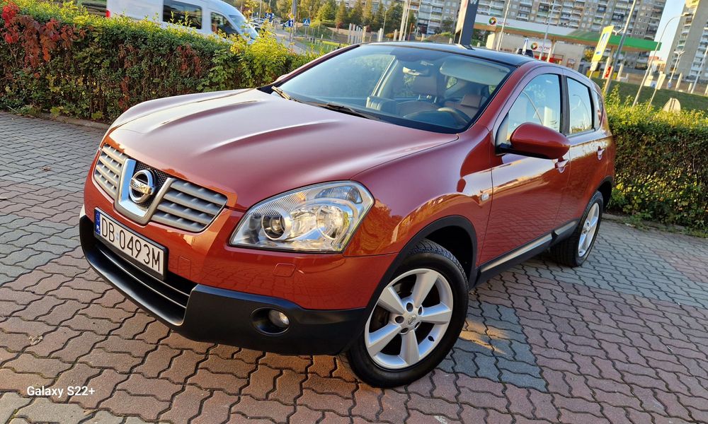 Nissan Qashqai 2,0 Benzyna - 4x4 - Skóra - Panorama - Navi