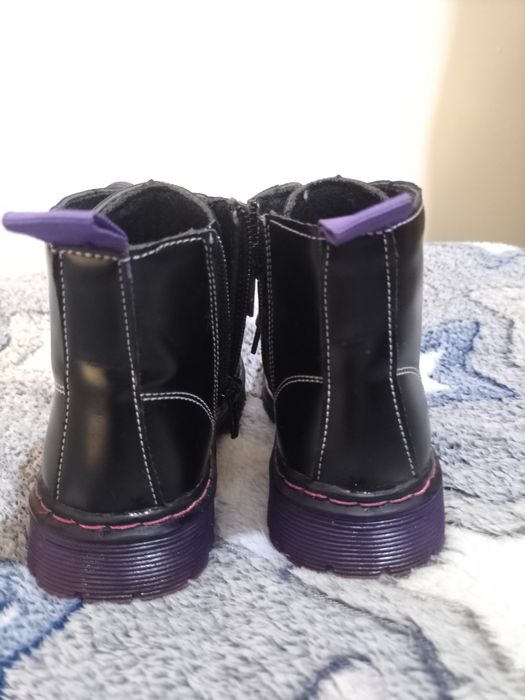 Дитячі черевики.27 розмір.