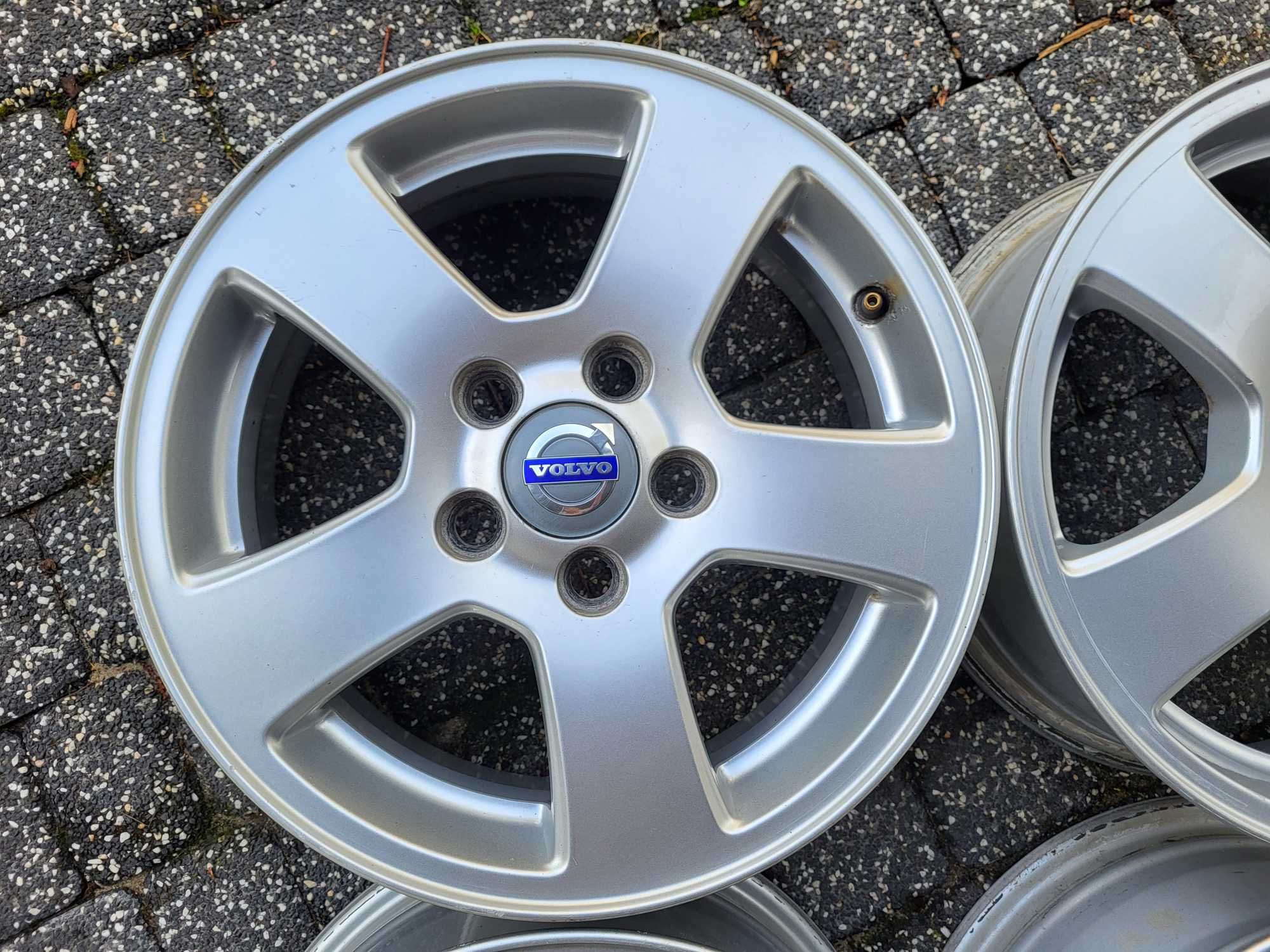 VOLVO V50 C30 S40 Alufelgi 15'' 5x108 ET46