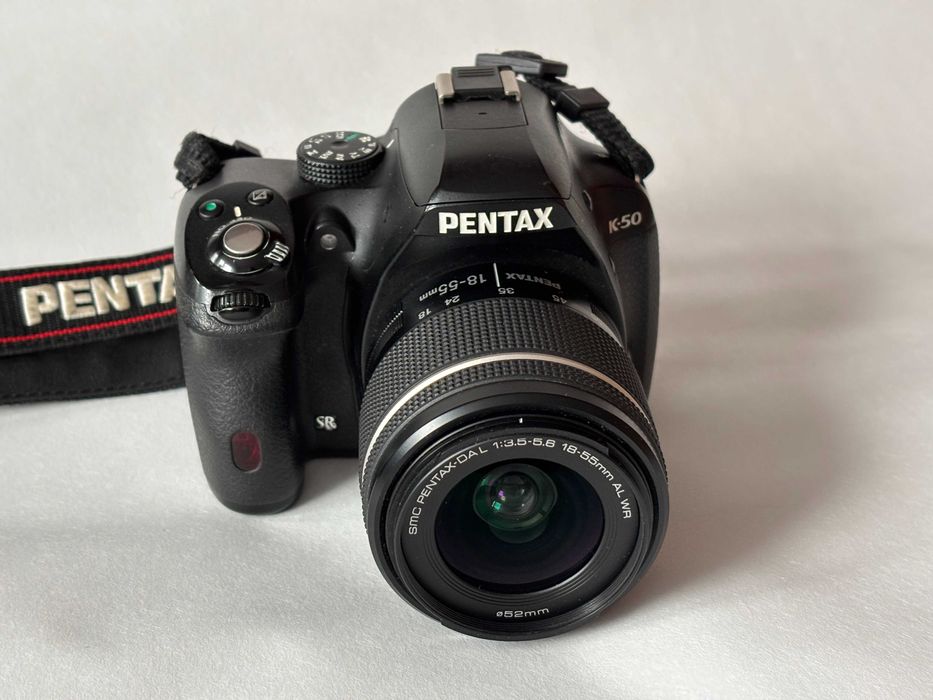 PENTAX K-50, czarny + 18-55mm + 50-200mm + 35mm + 50mm.