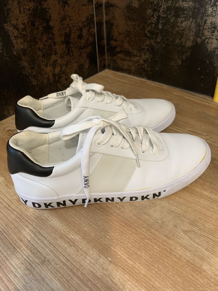 Продам чоловічі кеди DKNY, розмір 42.5, білі, шкіряні