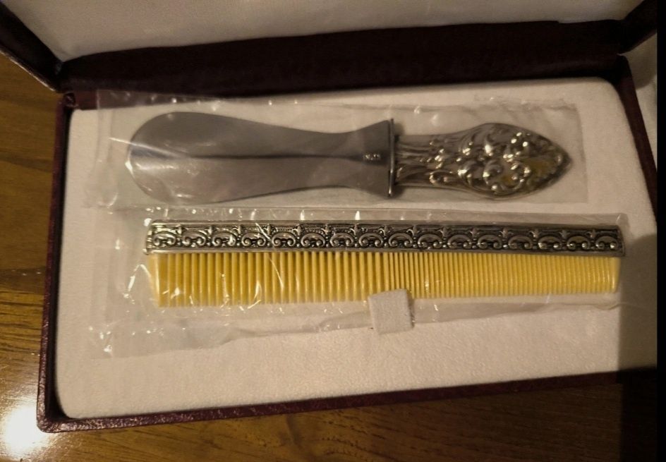 Conjunto de calçadeira e pente com cabos em prata