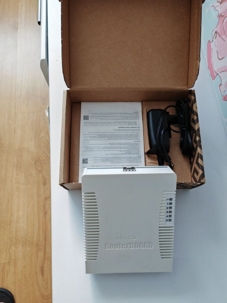 Продам НОВИЙ!!! Mikrotik RB 260GS