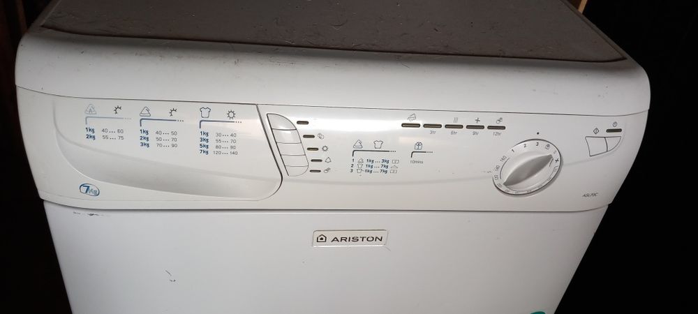 Maquina de secar roupa Ariston