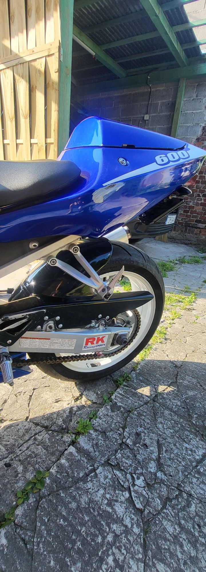 Suzuki GSXR 600 K1 2001r