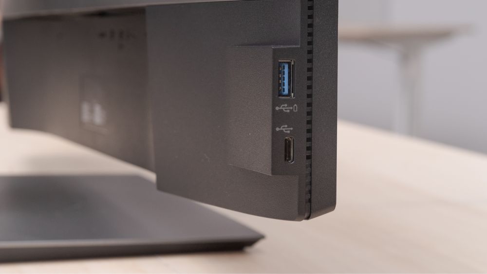 Dell Ultrasharp U2720Q