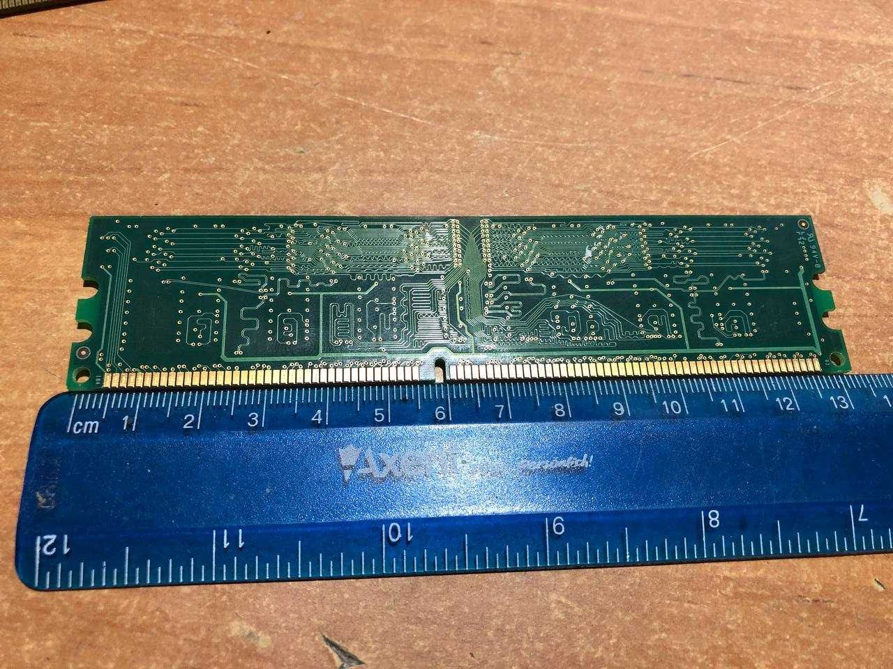 2 плати оперативної пам'яті DDR 1 gb та 500 mb