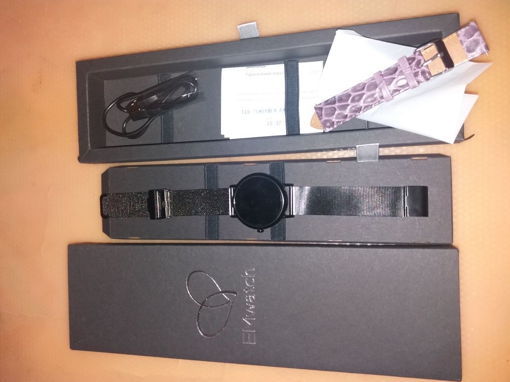 Смарт часы Emwatch