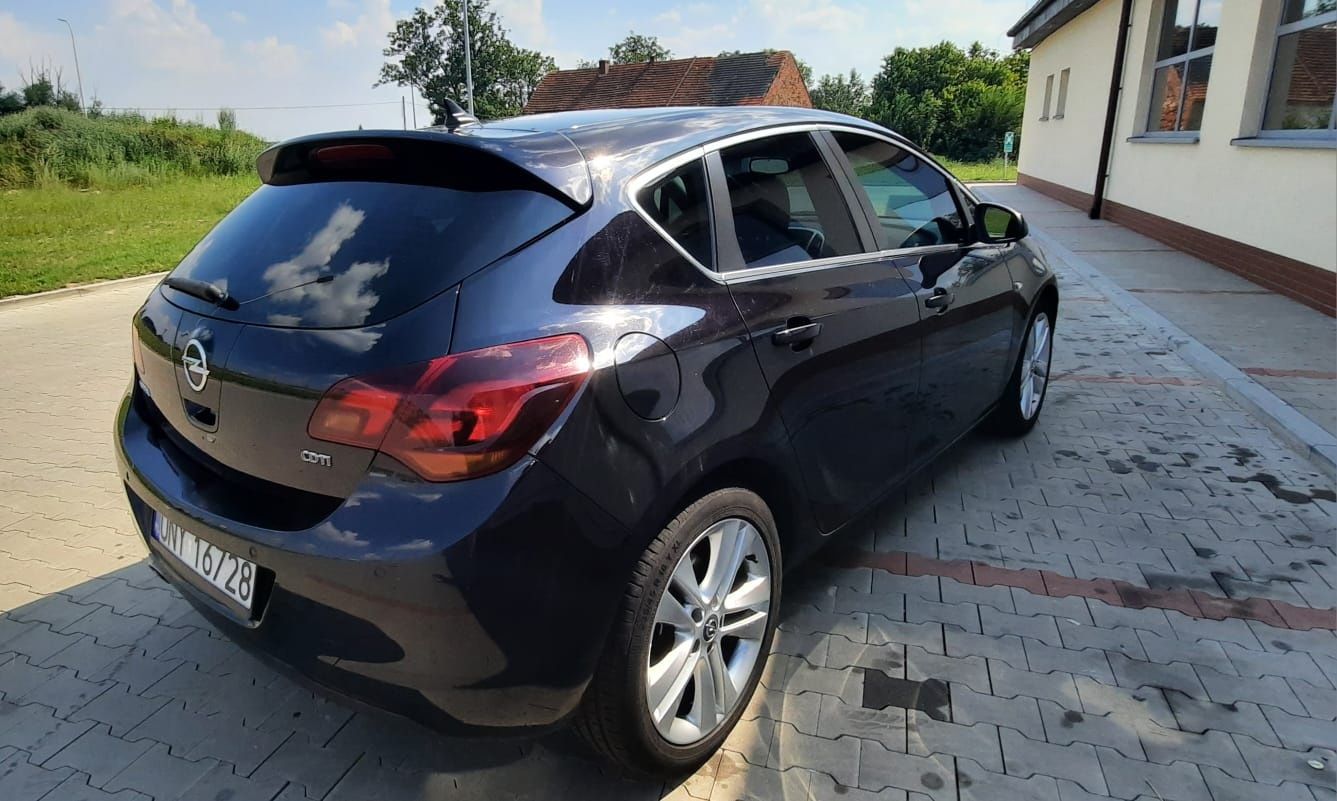 Opel Astra j 2.0 CDTI