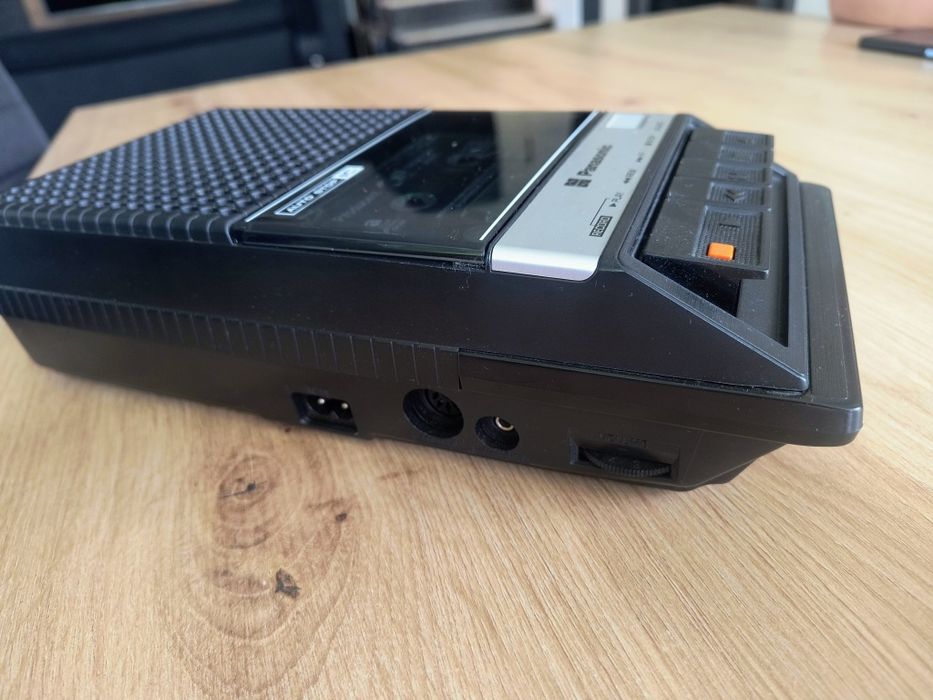 Magnetofon Panasonic RQ-2106 Made in Japan  Stan kolekcjonerski