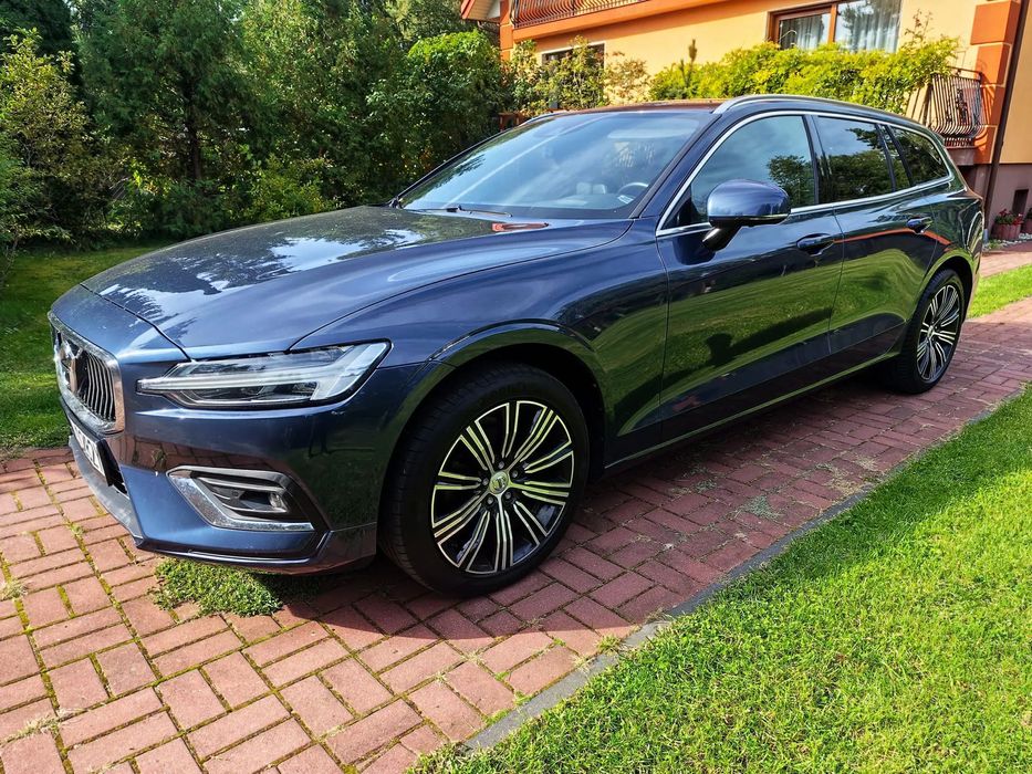 Volvo V60 V60 190KM , DIESEL , 5osób, Kamer 360' PDC, Automat D3 Fra Vat23%