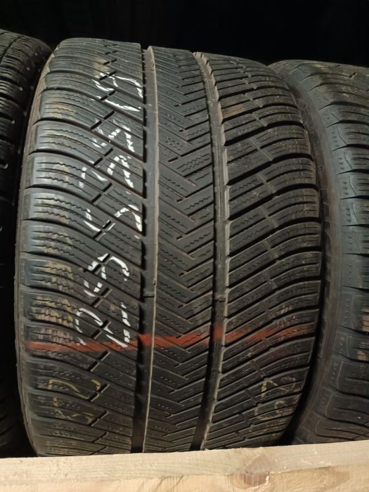 Шини Зима Michelin 295/35/19 6,5mm 2шт.