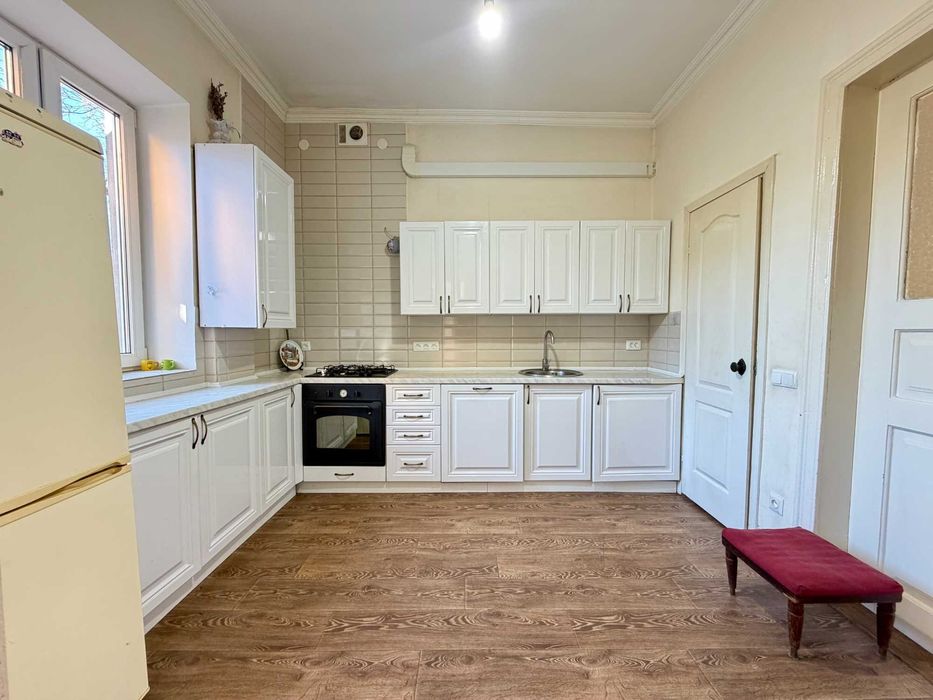 Будинок 140 м² у Стрию, вул. Львівська | Земля 0,06 га, власний заїзд