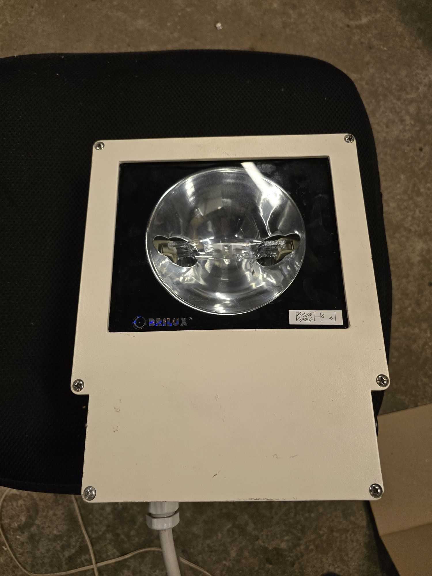 Lampa metahalogenowa brilux ml-70 halogen przemysłowy