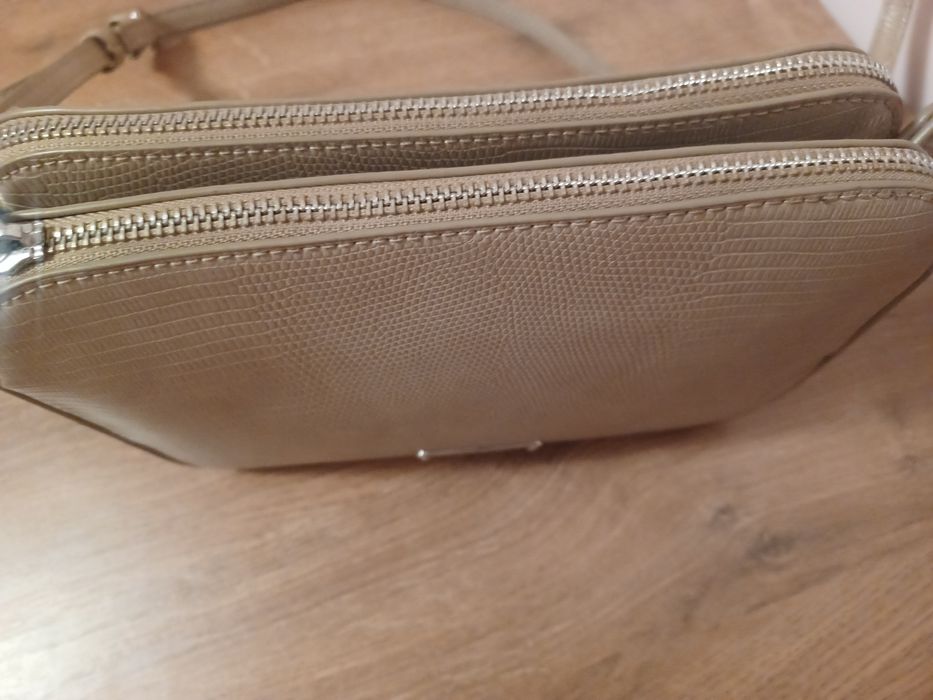 Mała torebka typu listonoszka