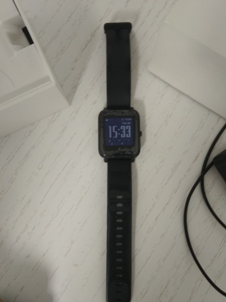 Смарт часы amazfit bip модель А1608.