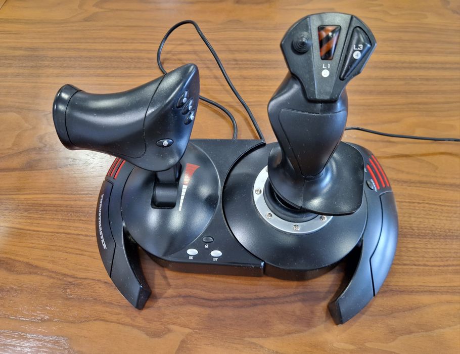 Thrustmaster Joystick T-Flight Hotas X